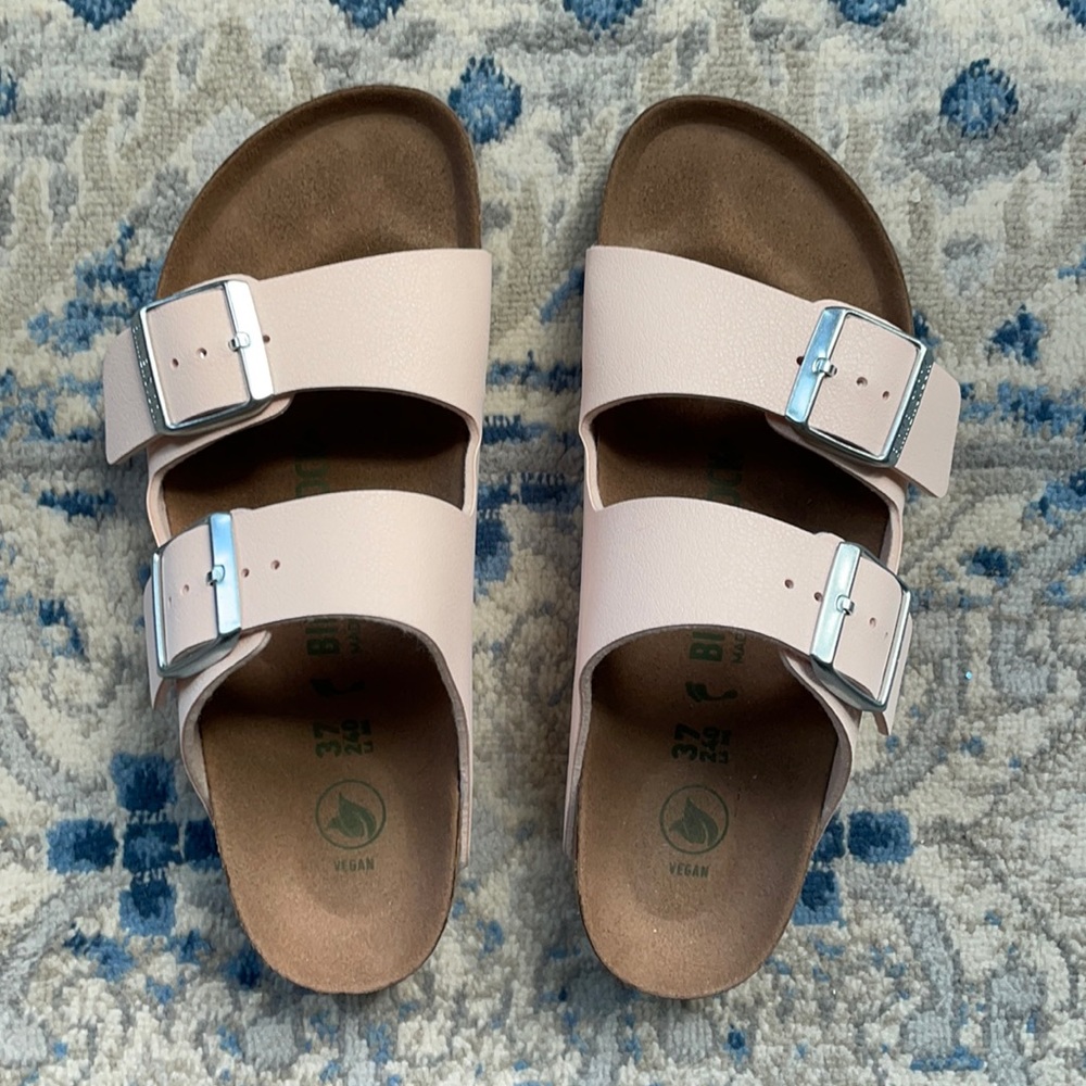 New light pink Birkenstock sandals size 37